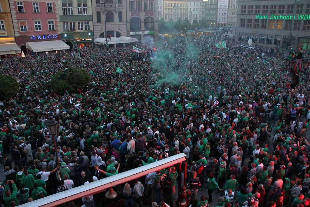 Mistrzowska feta na wrocławskim rynku