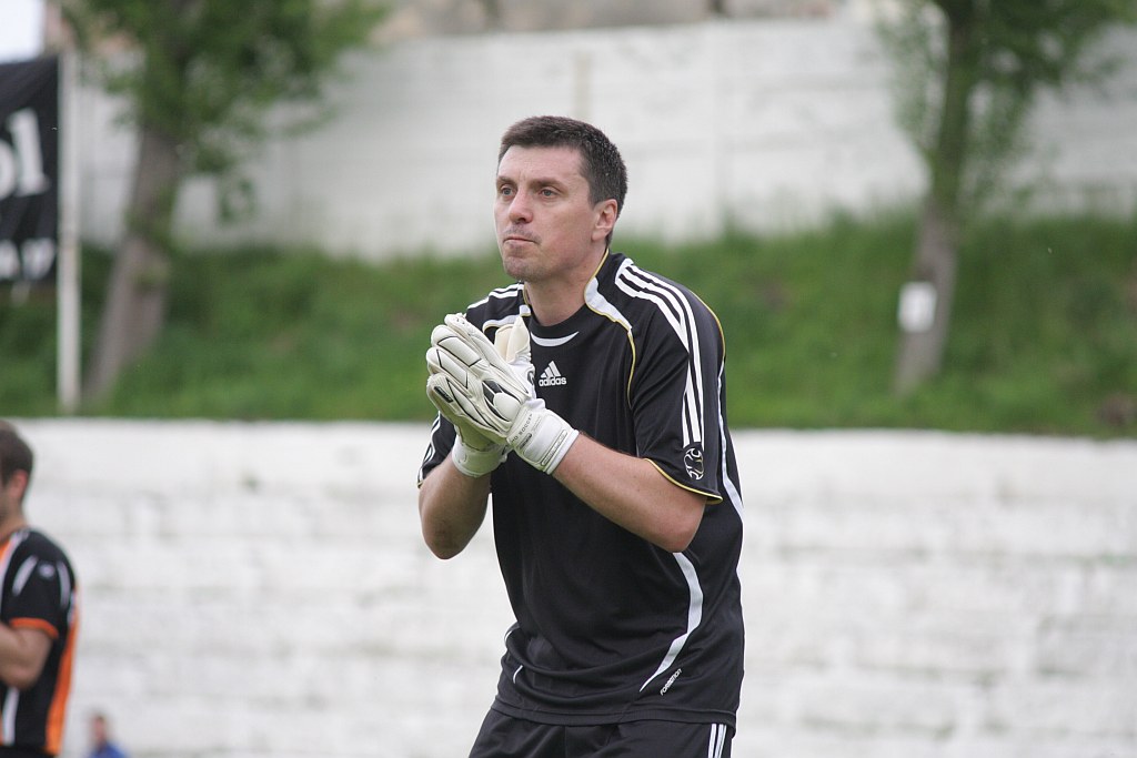 Konfeks wygrał mecz o życie 2:0