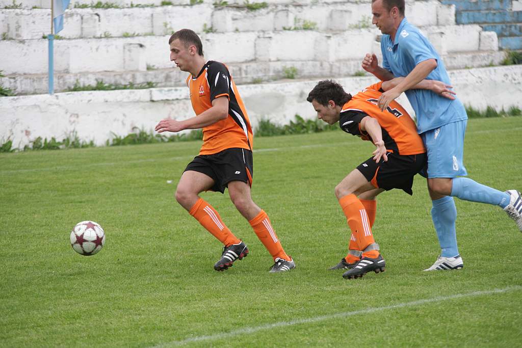 Konfeks wygrał mecz o życie 2:0