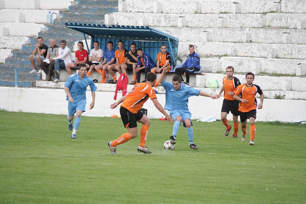 Konfeks wygrał mecz o życie 2:0