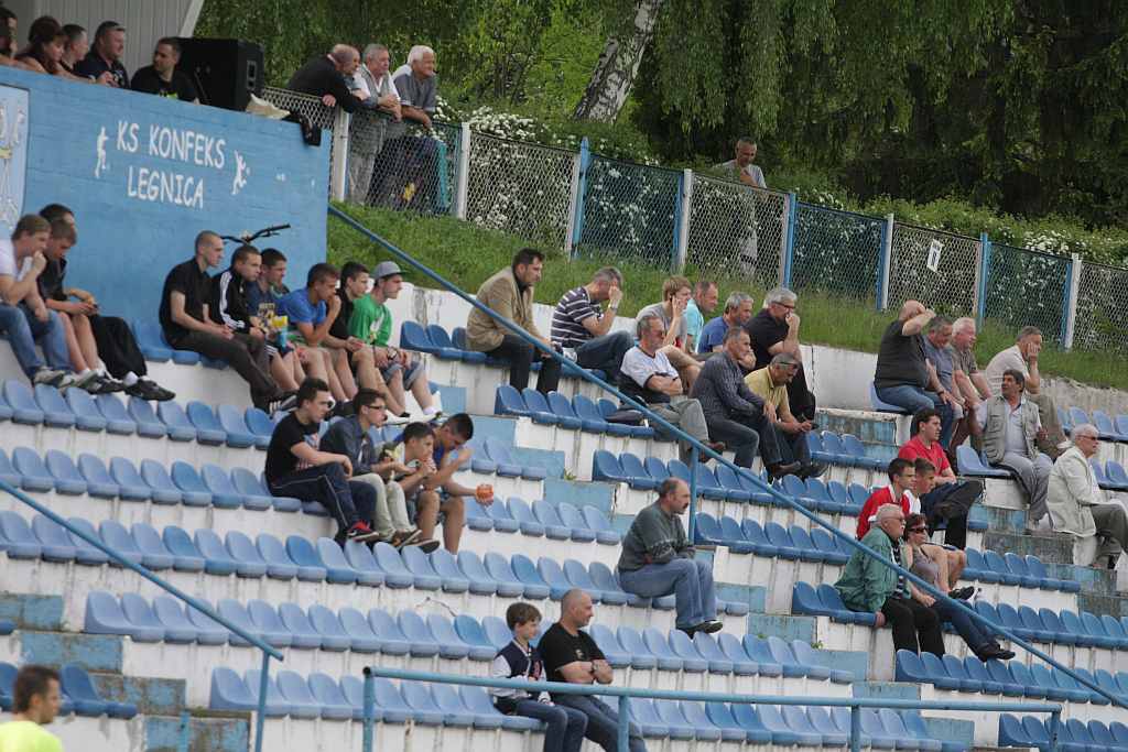Konfeks wygrał mecz o życie 2:0