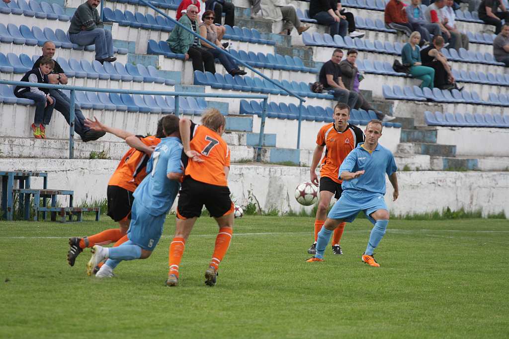Konfeks wygrał mecz o życie 2:0