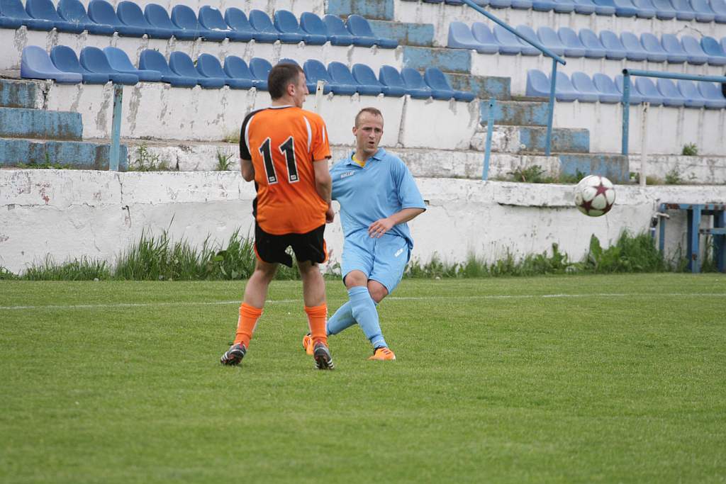 Konfeks wygrał mecz o życie 2:0
