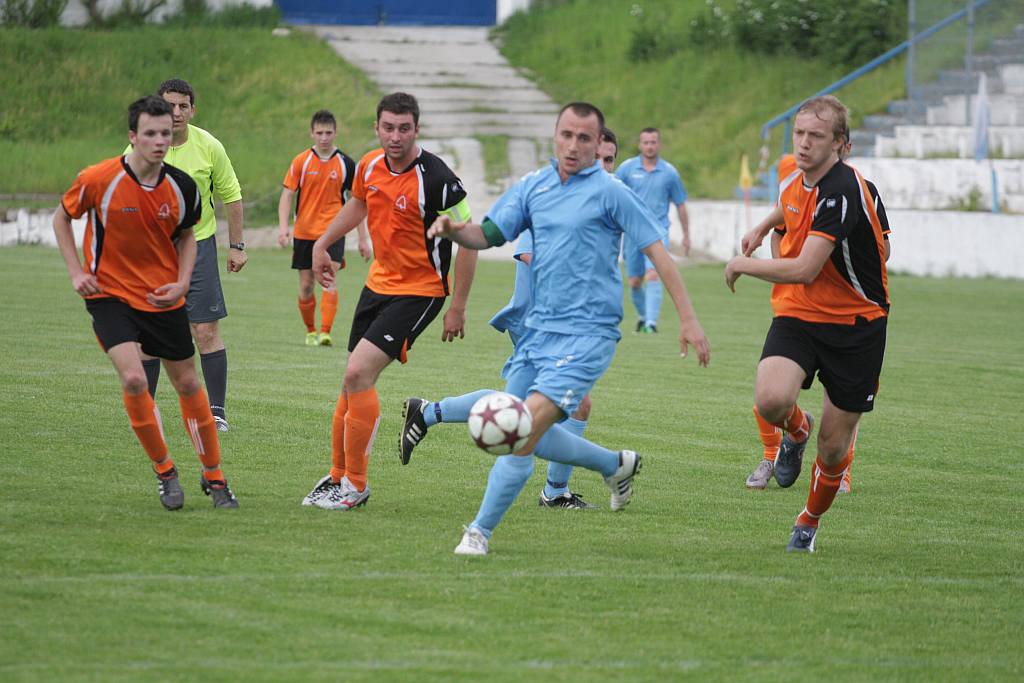 Konfeks wygrał mecz o życie 2:0