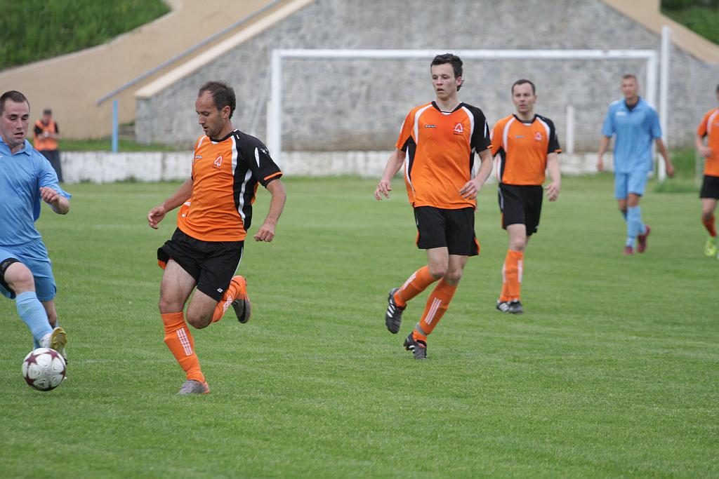 Konfeks wygrał mecz o życie 2:0