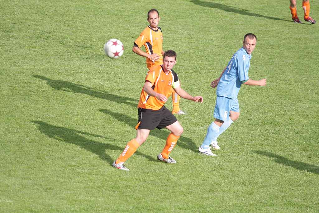 Konfeks wygrał mecz o życie 2:0