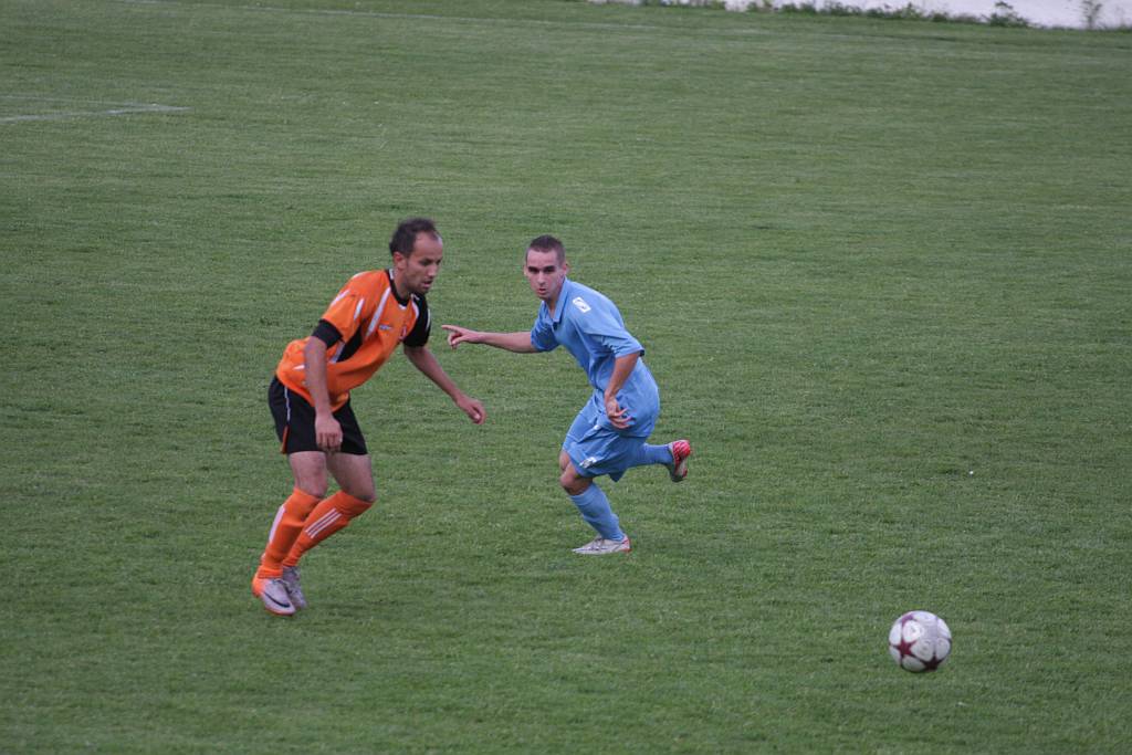 Konfeks wygrał mecz o życie 2:0