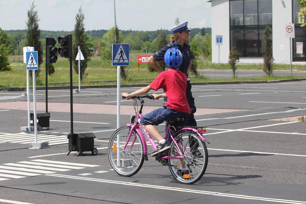 Miasteczko Ruchu Drogowego przed Auchan