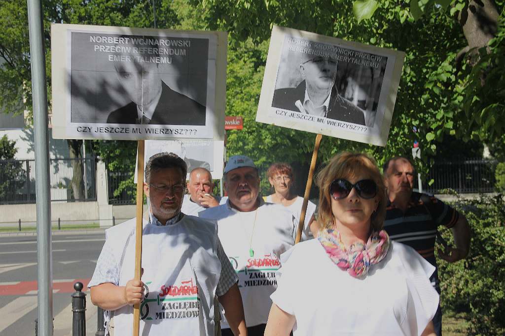 Pikieta Solidarności przed Sejmem