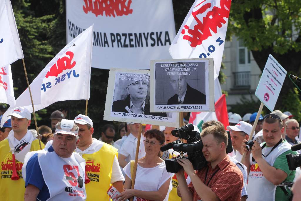 Pikieta Solidarności przed Sejmem