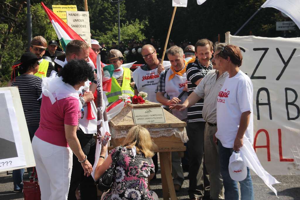 Pikieta Solidarności przed Sejmem
