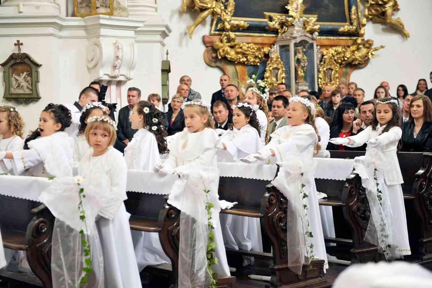 Pierwsza Komunia Święta w Legnickim Polu
