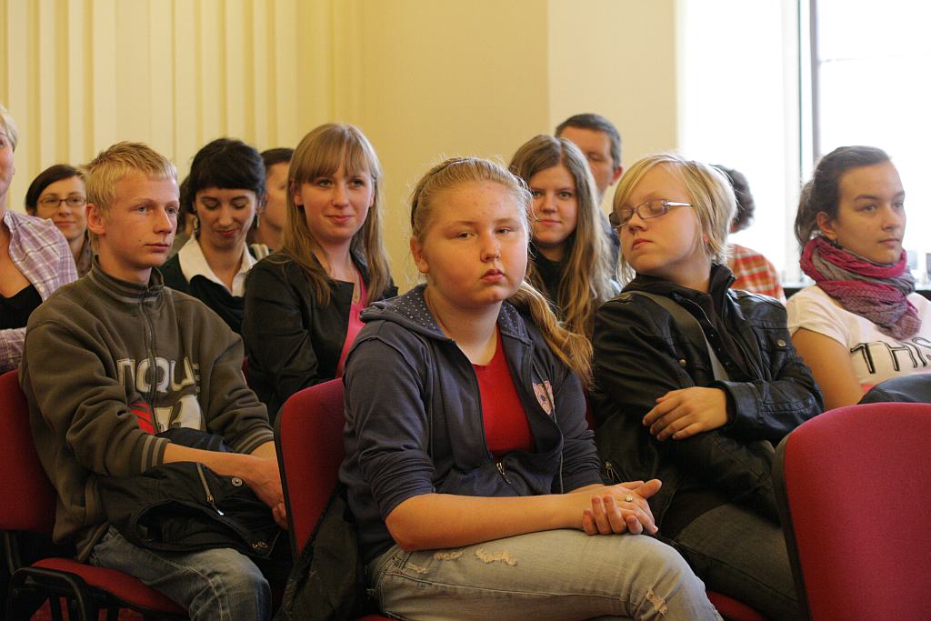 Zespół Szkół Muzycznych ZAPRASZA