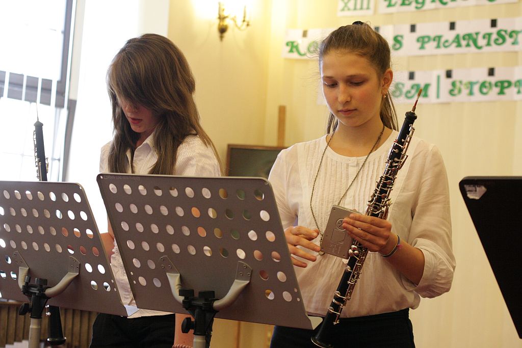 Zespół Szkół Muzycznych ZAPRASZA