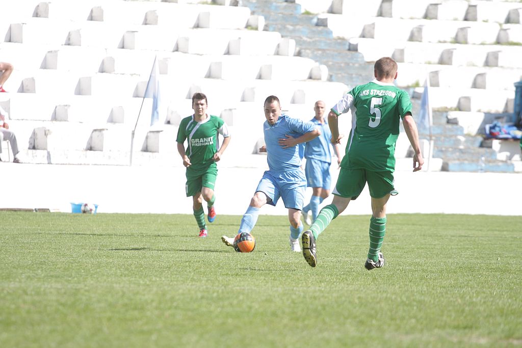 KS Konfeks Legnica - AKS Strzegom