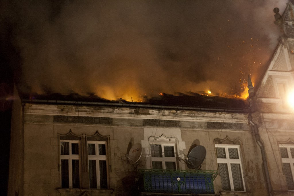 Groźny pożar przy ulicy Złotoryjskiej