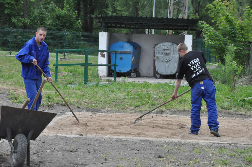 O pracy dla młodych ludzi w Mysłakowicach