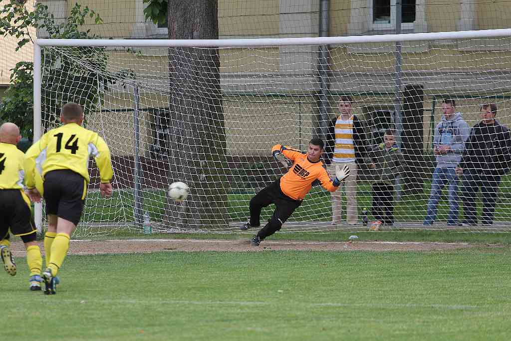 KS Legnickie Pole - Iskra II 10:2