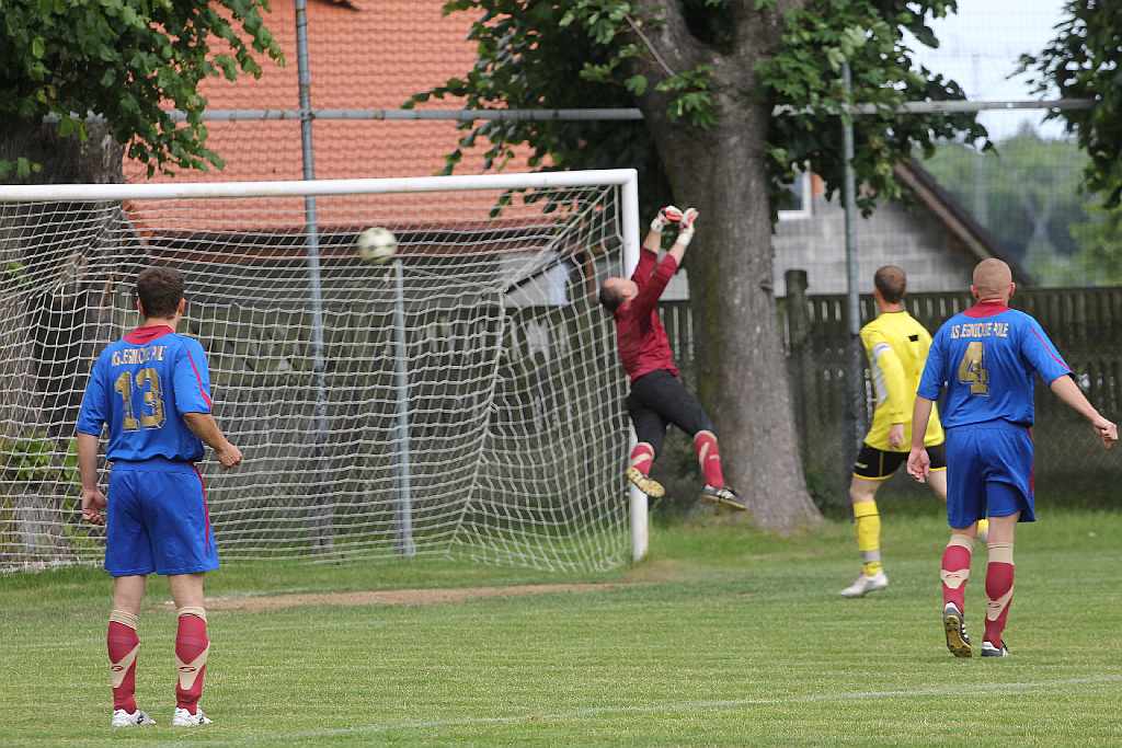 KS Legnickie Pole - Iskra II 10:2