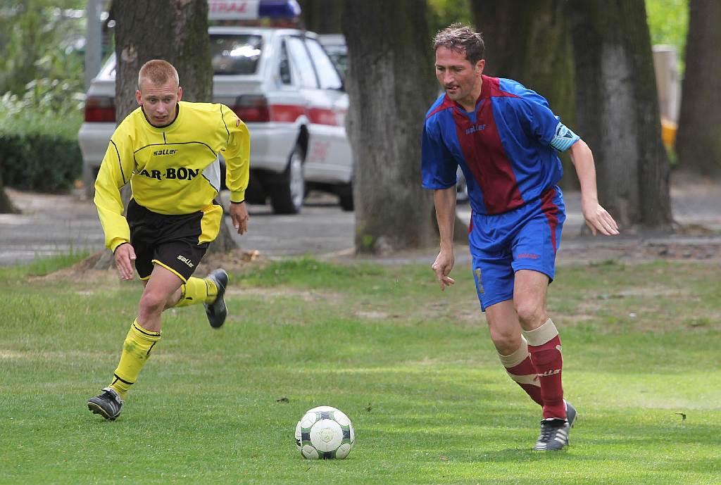 KS Legnickie Pole - Iskra II 10:2