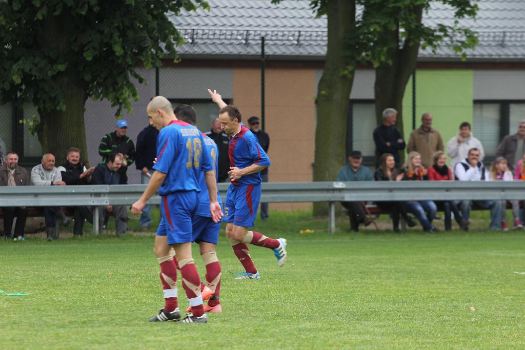 KS Legnickie Pole - Iskra II 10:2