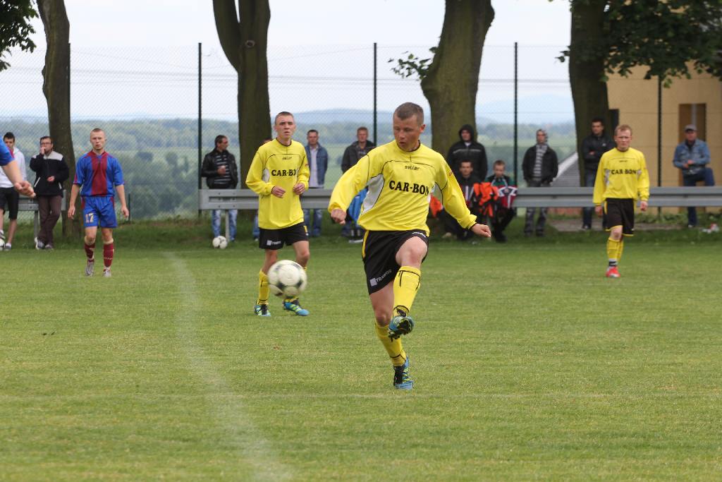KS Legnickie Pole - Iskra II 10:2