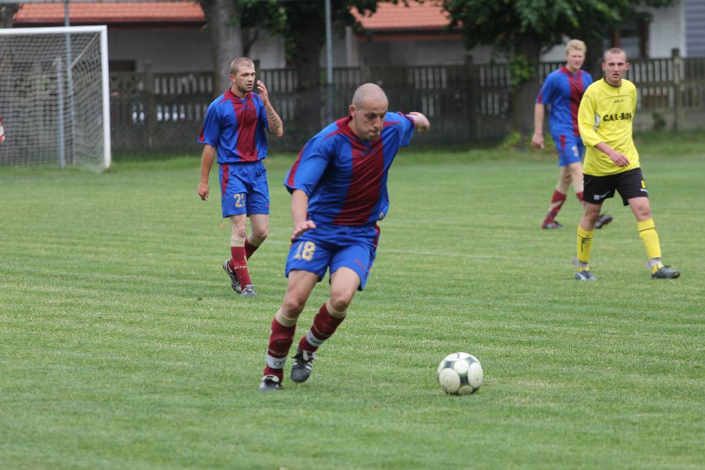 KS Legnickie Pole - Iskra II 10:2