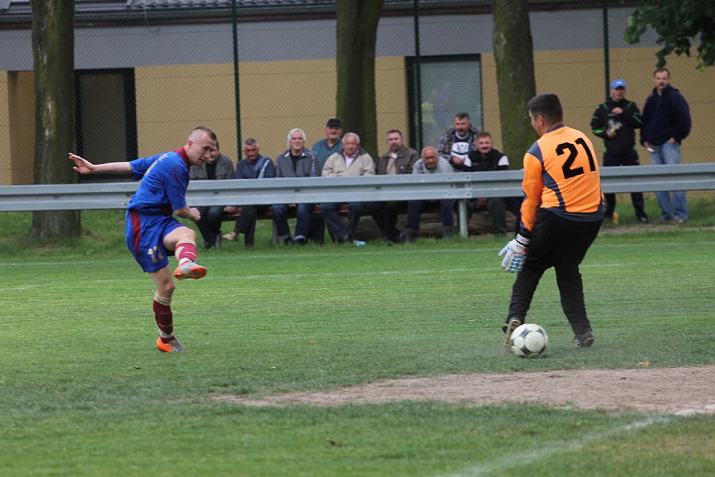 KS Legnickie Pole - Iskra II 10:2