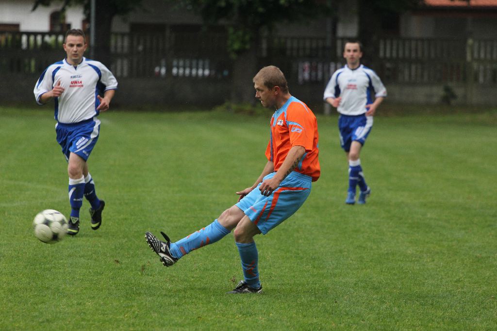 KS Legnickie Pole - Unia 2:2
