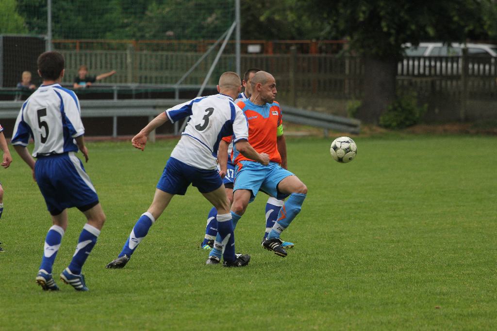 KS Legnickie Pole - Unia 2:2