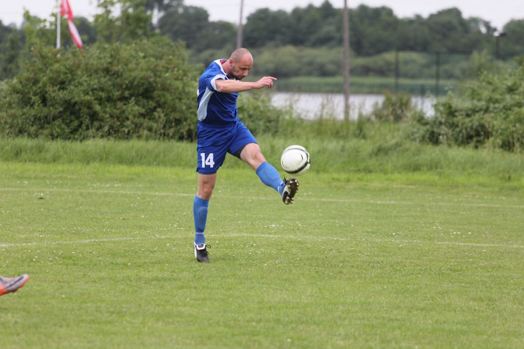 Mewa - Chrobry II 0:0