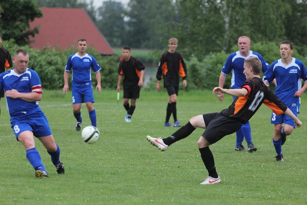 Mewa - Chrobry II 0:0