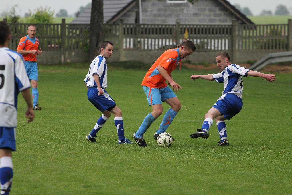 KS Legnickie Pole - Unia 2:2