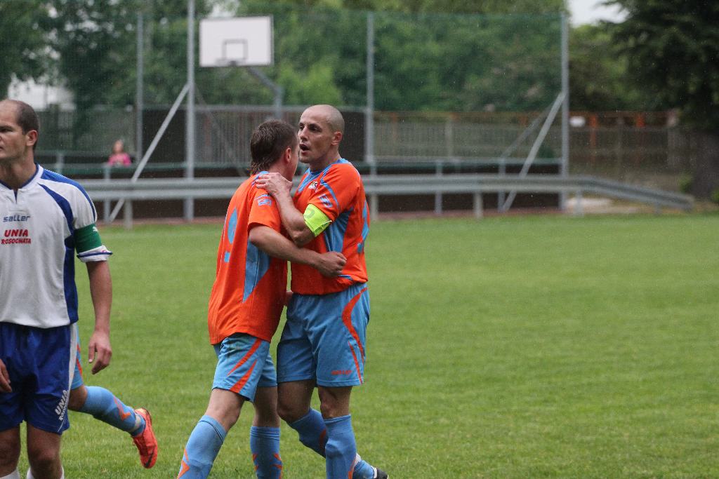 KS Legnickie Pole - Unia 2:2