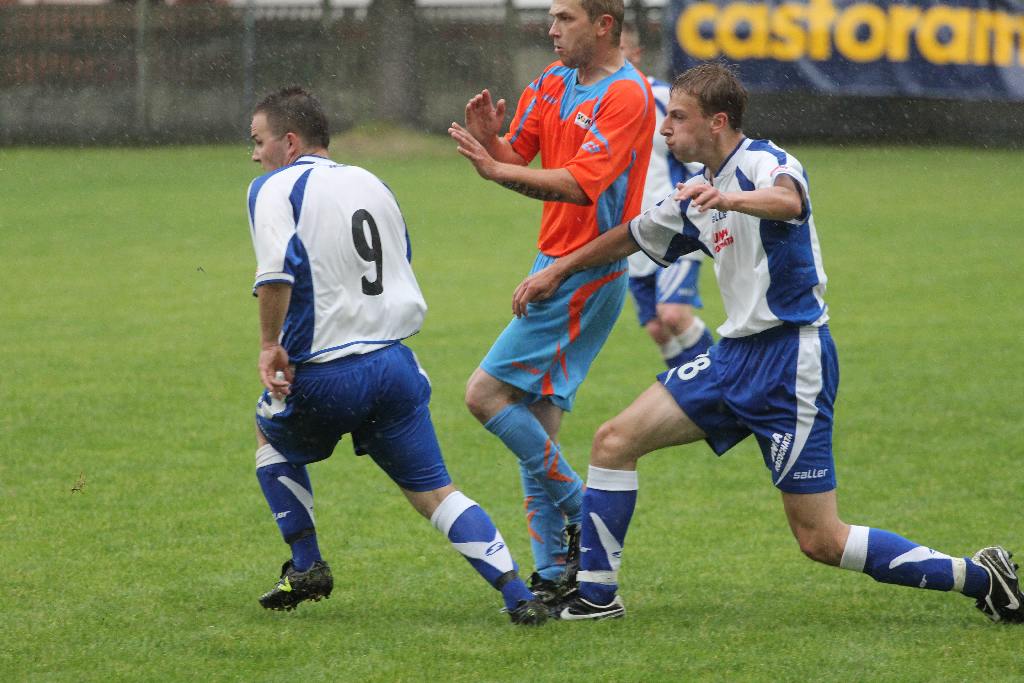 KS Legnickie Pole - Unia 2:2