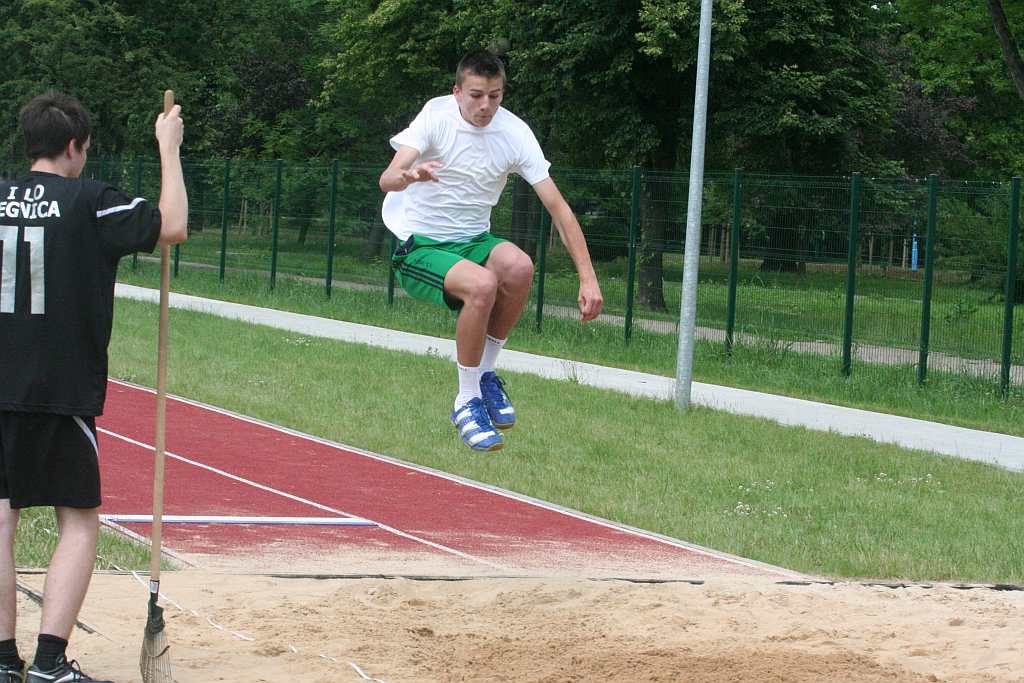 Zawody lekkoatletyczne w parku
