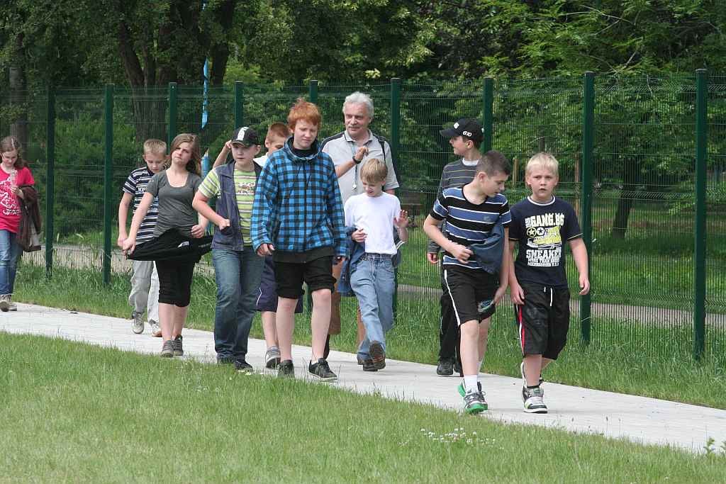 Zawody lekkoatletyczne w parku