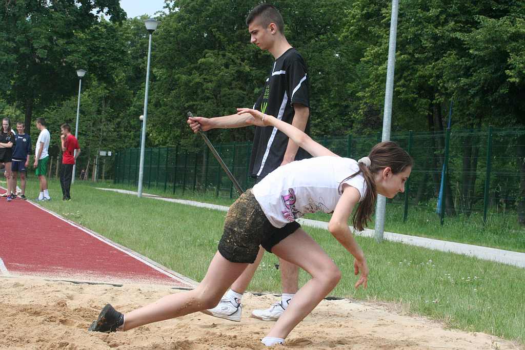 Zawody lekkoatletyczne w parku