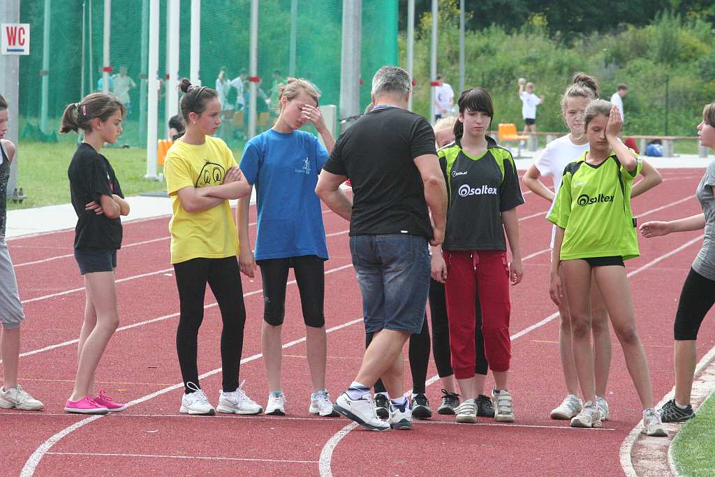 Zawody lekkoatletyczne w parku