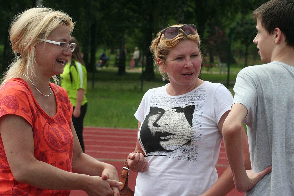 Zawody lekkoatletyczne w parku