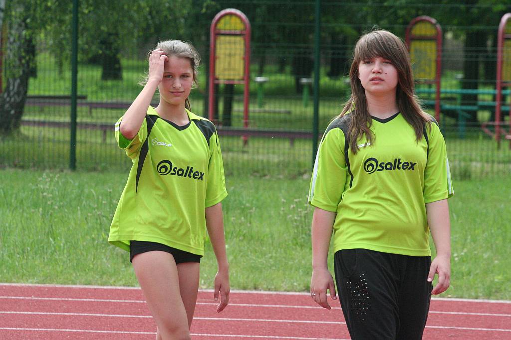 Zawody lekkoatletyczne w parku