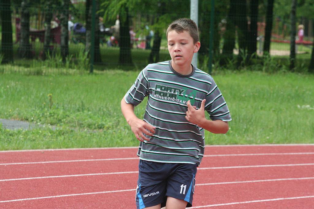 Zawody lekkoatletyczne w parku