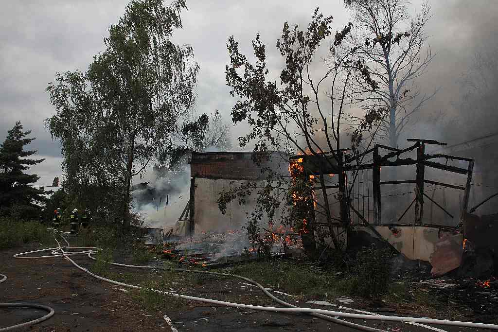 Spłonęła była baza PKS cz1