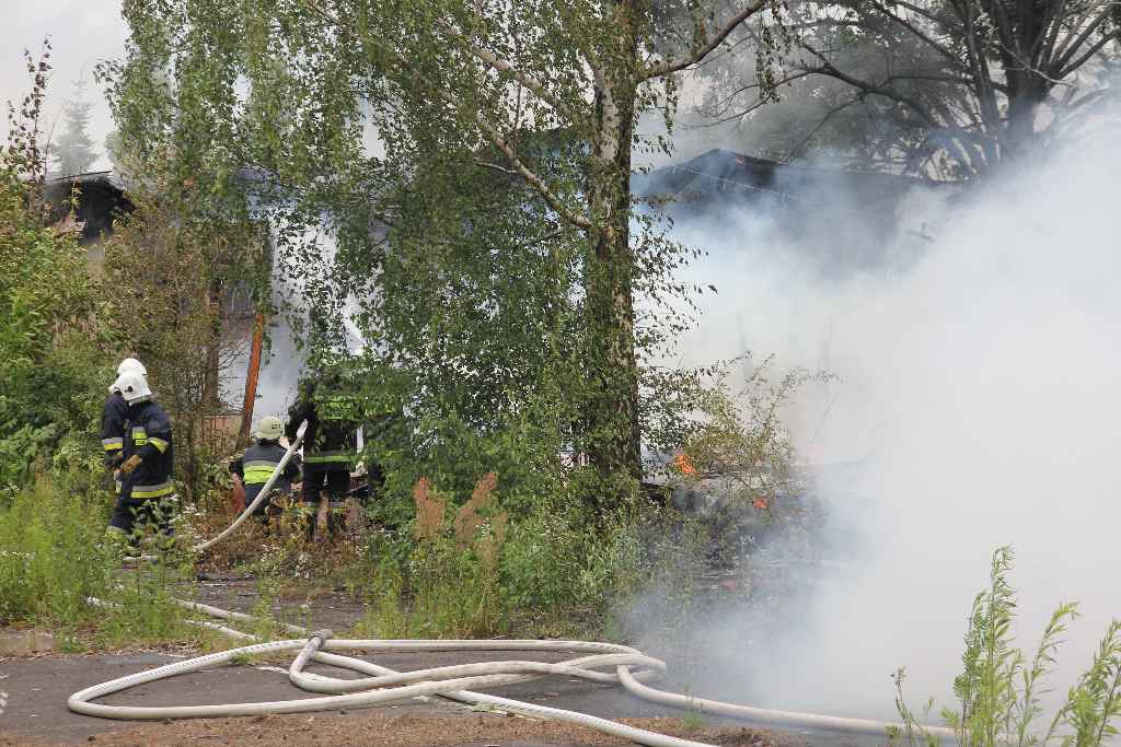 Spłonęła była baza PKS cz1