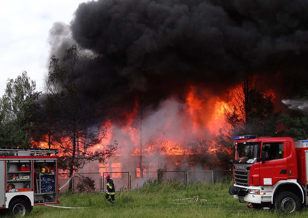 Spłonęła była baza PKS cz3