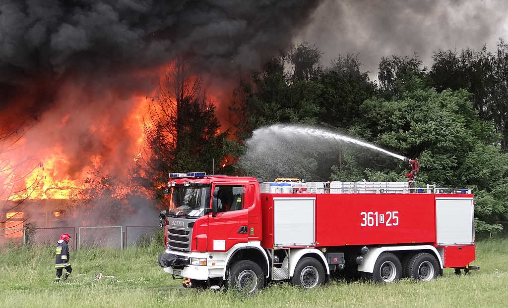 Spłonęła była baza PKS cz3