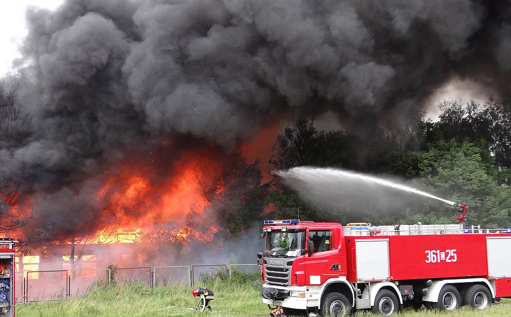 Spłonęła była baza PKS cz3
