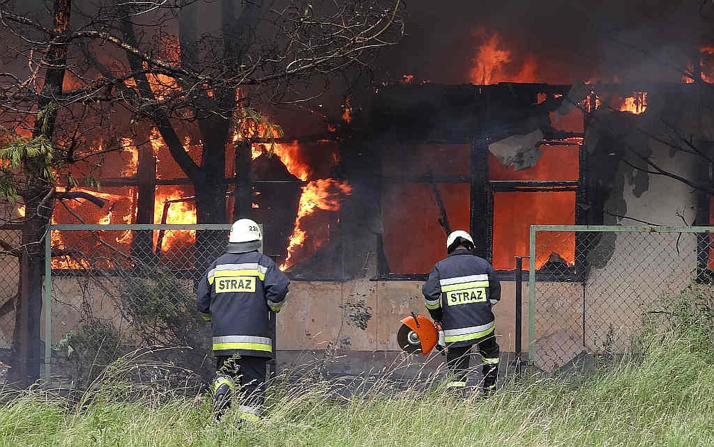 Spłonęła była baza PKS cz3