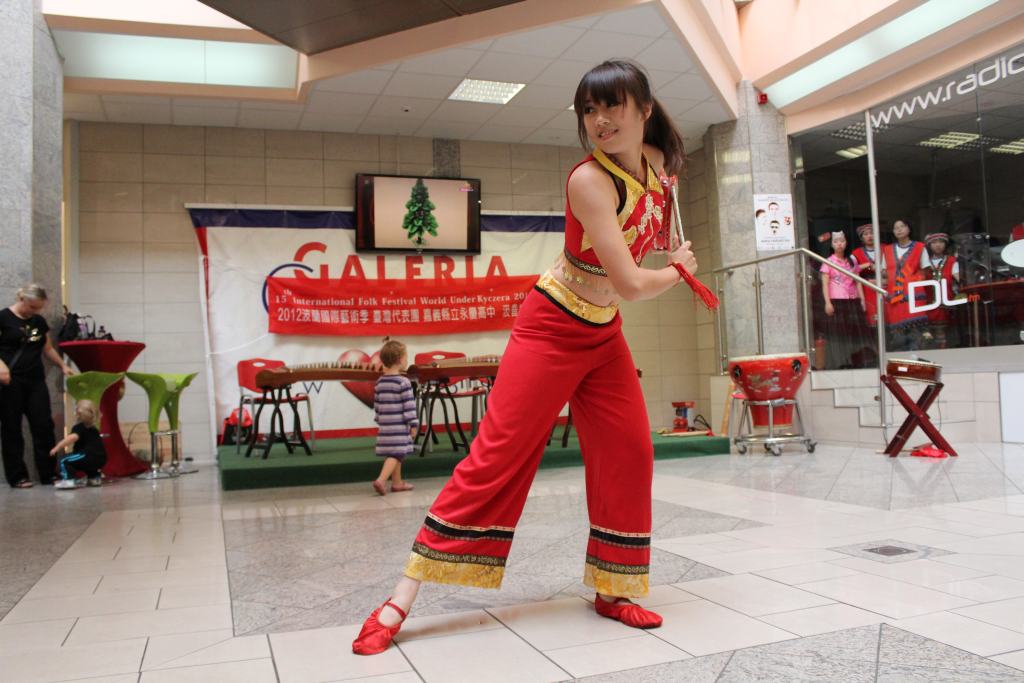 „Smoki, wachlarze i kung-fu”