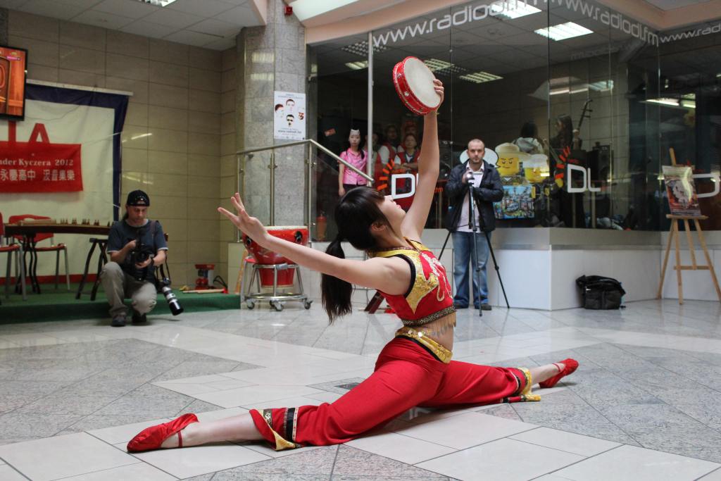 „Smoki, wachlarze i kung-fu”